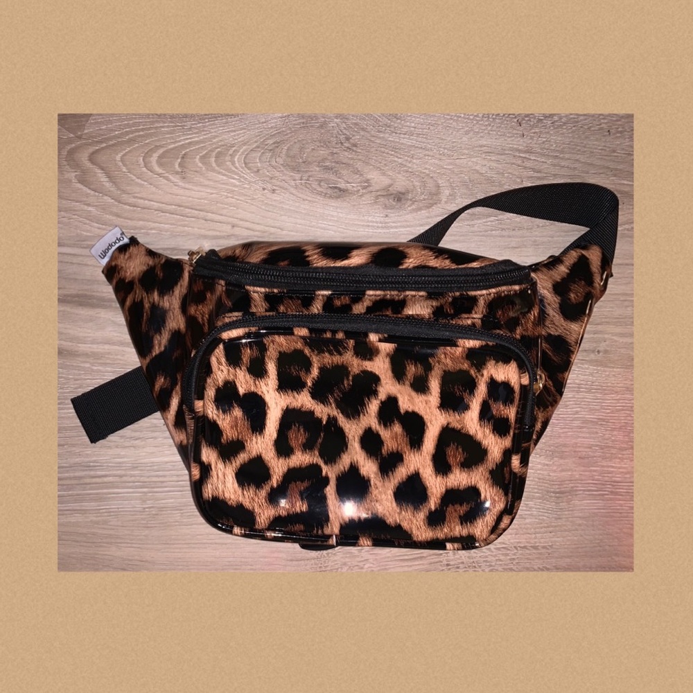 Leopard fanny pack
